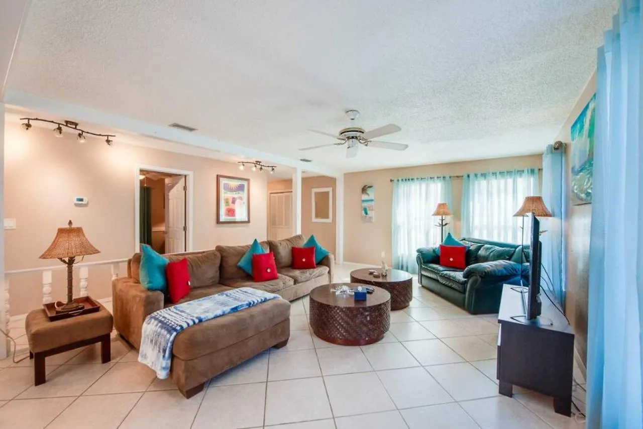 Large Pool Home And Blocks Away From The Beach دايتونا بيتش 0*,  الولايات المتحدة الأمريكية