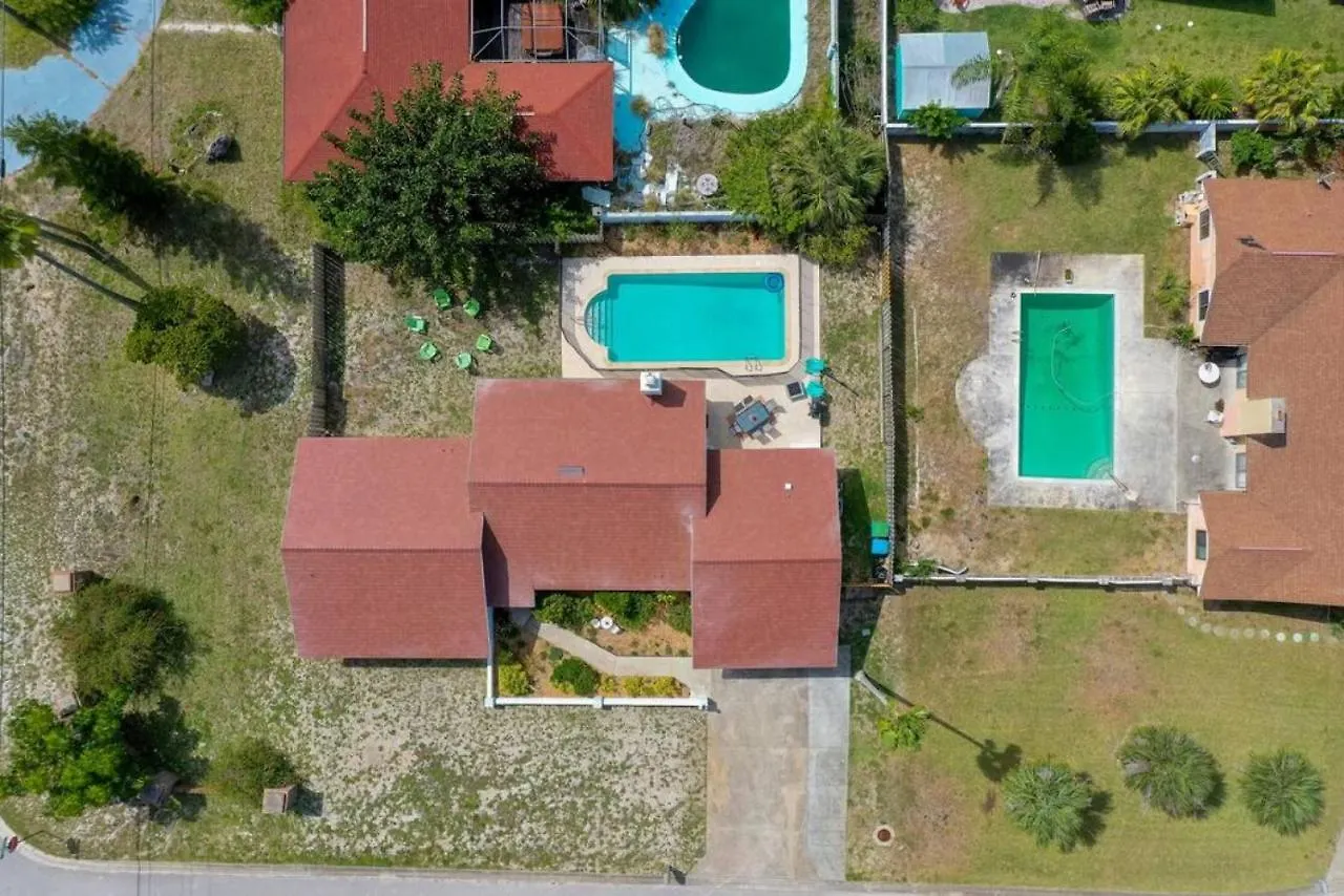 Large Pool Home And Blocks Away From The Beach دايتونا بيتش بيت للعطل